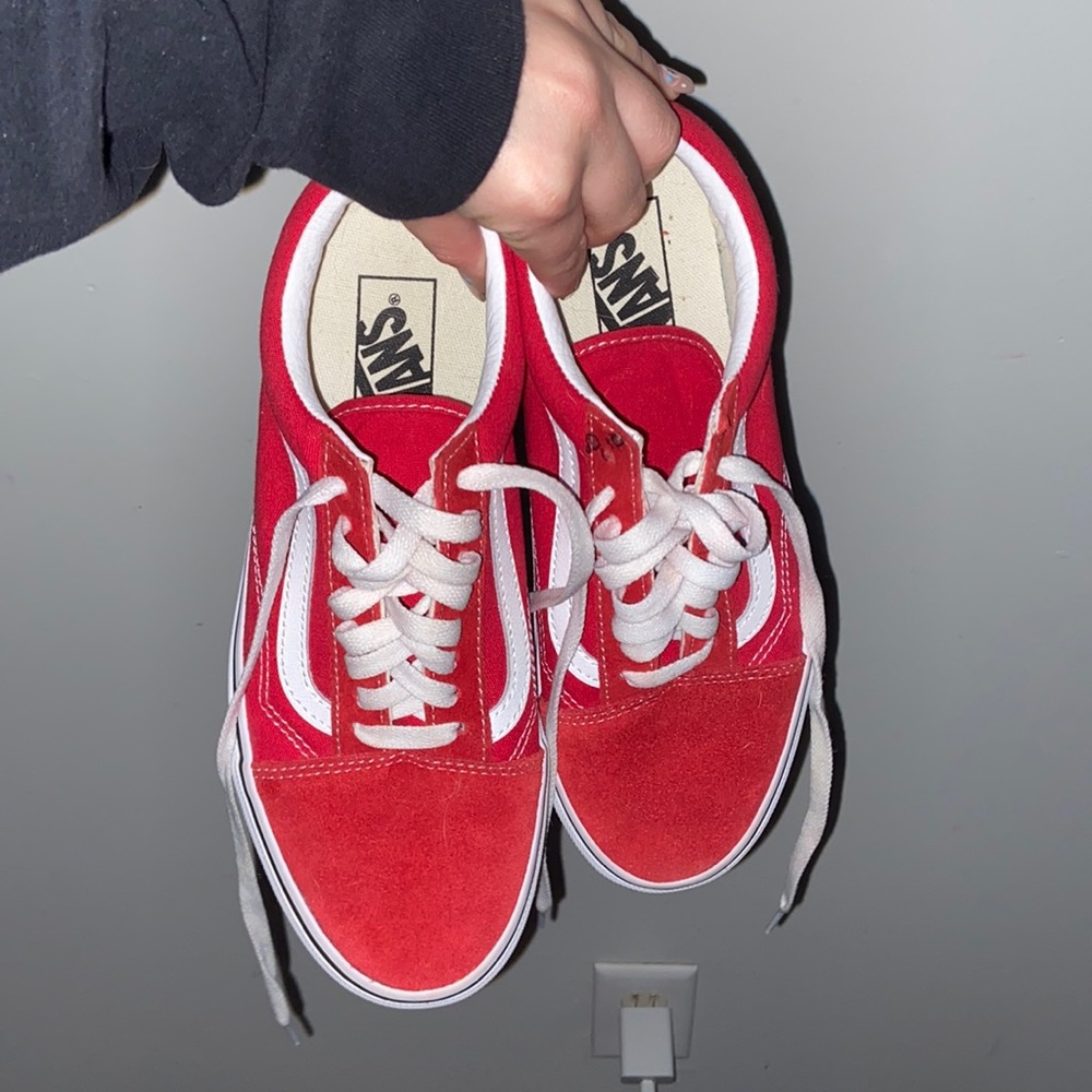 Vans - Picture 2 of 6